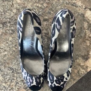 Nine West Animal print pumps.Black white and grey